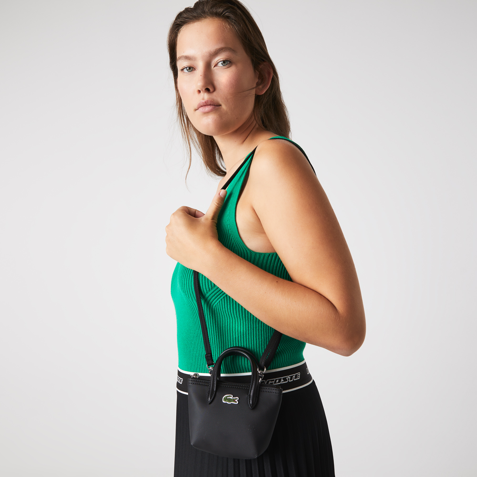 lacoste concept petit pique zip tote